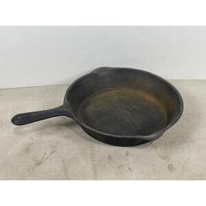 Vintage Stansport Cast Iron Heat Rimmed 10” 2 Spout Pan